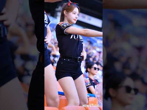 " 포니테일 + 이예빈 = 미친미모 미미 "  250824 이예빈 치어리더 직캠