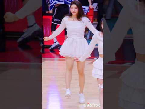 " 야구시즌을 기대하게 만드는 여자 " 251230 김가현 치어리더 직캠 https://op.opparadise.com/data/apms/video/youtube/1hIP-a63eZg.jpg " 야구시즌을 기대하게 만드는 여자 " 251230 김가현 치어리더 직캠