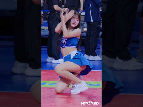 " 급속도로 스며들고있는 뉴페이스 권가영 치어리더 " https://op.opparadise.com/data/apms/video/youtube/25HzdIvJbsA.jpg " 급속도로 스며들고있는 뉴페이스 권가영 치어리더 "