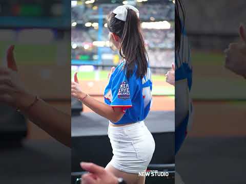 " 야구장에서 처음본다!! 삐끼삐끼 찌나뇽!!!!!!!!! " https://op.opparadise.com/data/apms/video/youtube/3kaXDNkmQ5U.jpg " 야구장에서 처음본다!! 삐끼삐끼 찌나뇽!!!!!!!!! "