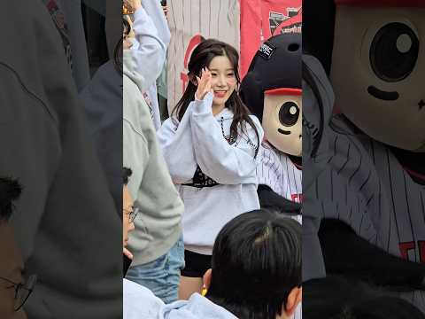 한국시리즈에서 첫 아웃송 이주은(Lee Ju-Eun[李珠珢])치어리더