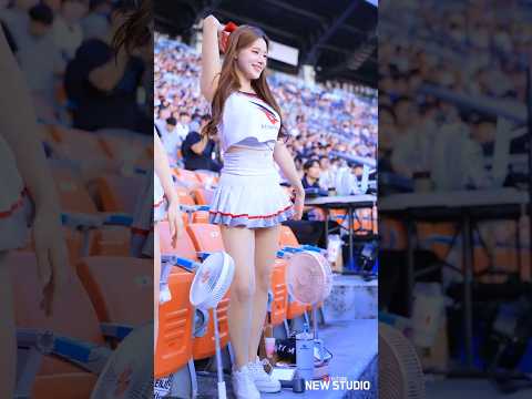 " 잠실에서 도 외치게 되는 미친미모 예삐UP!  "  250823 이예빈 치어리더 직캠