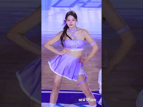 " 모두가 외쳤다 갓예빈 " 251116 이예빈 치어리더 직캥 https://op.opparadise.com/data/apms/video/youtube/Er6o5WWuHOY.jpg " 모두가 외쳤다 갓예빈 " 251116 이예빈 치어리더 직캥