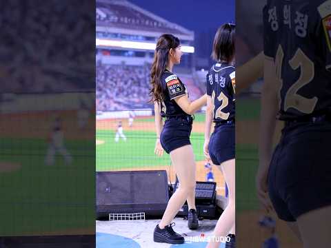 " KT간판치어리더 옆에서보는 미친S라인 소유자 찌나뇽 "  250909 김진아 치어리더 직캠