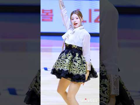 " 대만에서 빨리돌어왔으면 좋겠다면 손드세요 " 나부터 손드는중