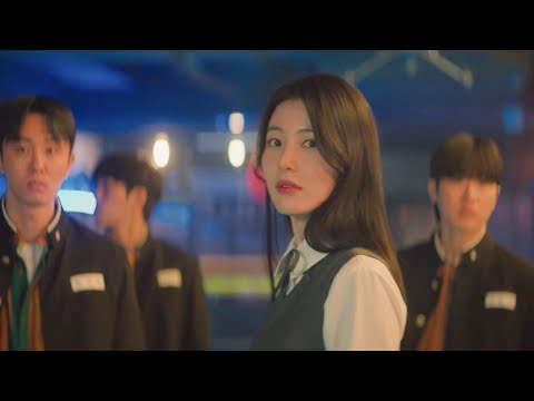 복싱부와 데이트 중인 "존예" 여고생을 건드린 일진들의 최후;;
