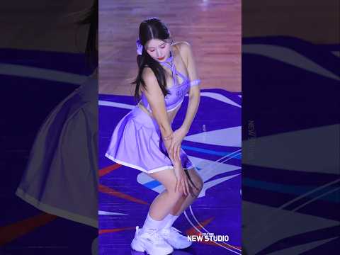 " 섹시 한도가 도대체 몇이야!!! 미쳤어!!!! " 251116 이예빈 치어리더 직캠 https://op.opparadise.com/data/apms/video/youtube/NYD4cbfE05E.jpg " 섹시 한도가 도대체 몇이야!!! 미쳤어!!!! " 251116 이예빈 치어리더 직캠