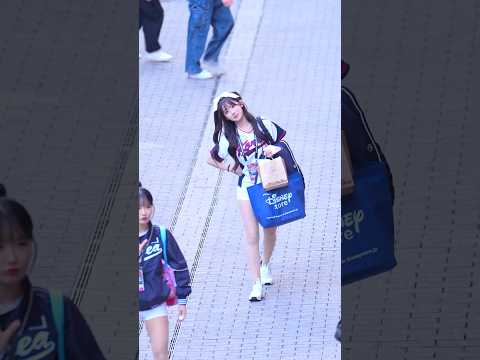 일본 도쿄돔 출근길에도 선물 한가득 이주은(Lee Ju-Eun[李珠珢])치어리더