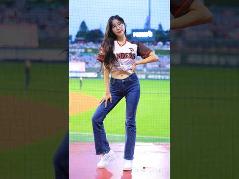 " 핏 GOTA 청바지 + 안경 취향저격 미친 "  안지현 치어리더 단상 공연 직캠 250827