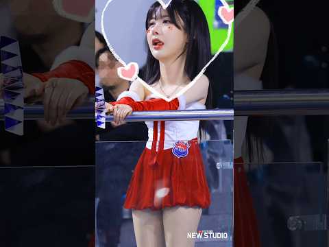 " 실물 미모 어마어마 하게 이쁘신분 " https://op.opparadise.com/data/apms/video/youtube/nWlUtWwsapM.jpg " 실물 미모 어마어마 하게 이쁘신분 "