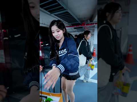 국대점퍼 입고 출근하는 이주은(Lee Ju-Eun[李珠珢])치어리더